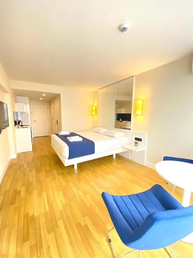 **** Апартаменты Orbi City Your Seaside Aparthotel Батуми Грузия