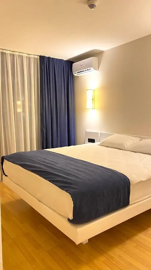 Orbi City Your Seaside Aparthotel Батуми