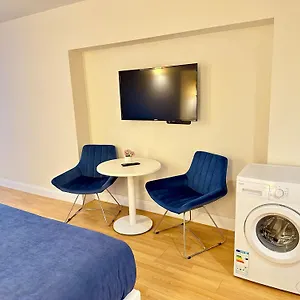 Orbi - Modern Retreat Next To The Black Sea Батуми